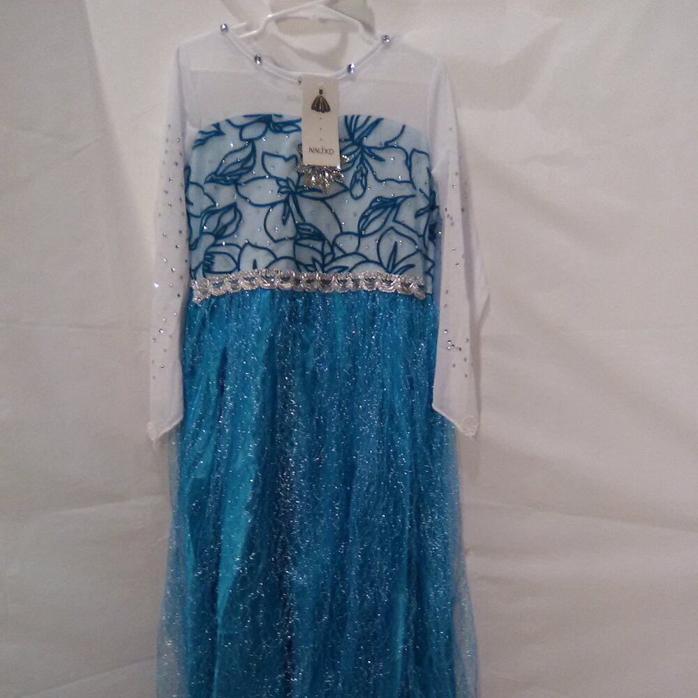 Frozen Elsa Girls Costume Color Blue/ White Size 7/8 NWT